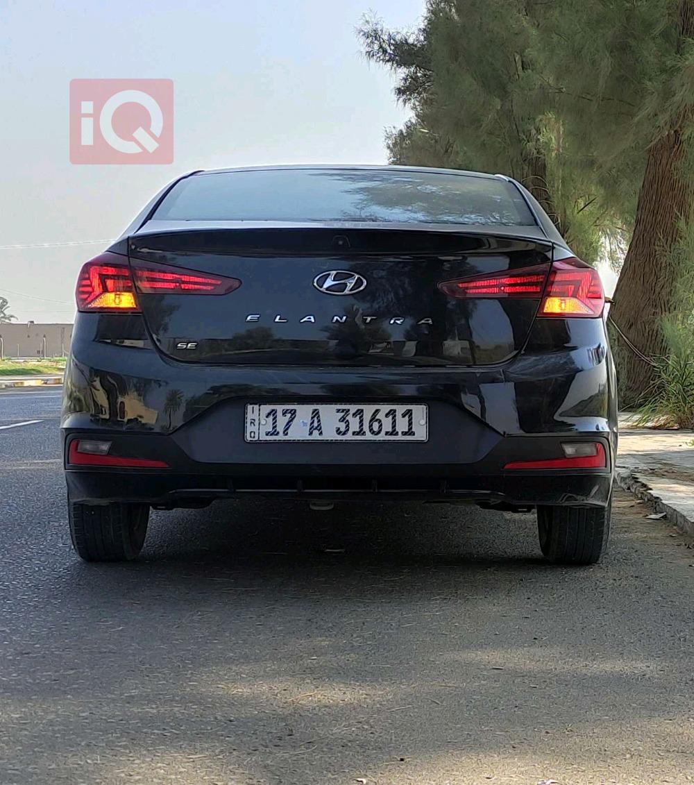 هیوندای ئەلەنترا
